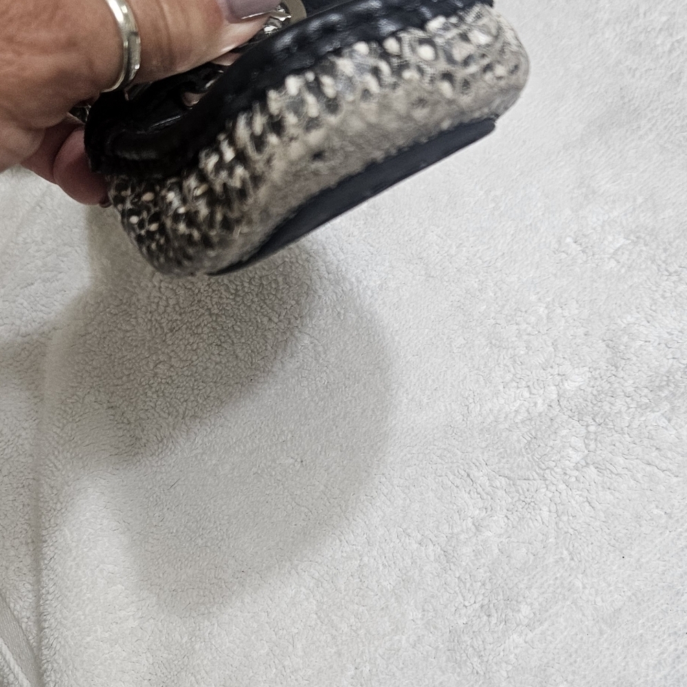 Michael Kors MK Charm Mocassin Loafer Wmn’s Sz 7m Shoes Black&White Snake Print - Picture 5 of 7